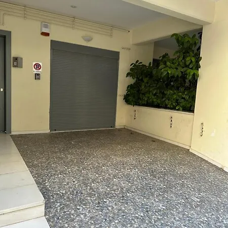 Elegant Escapes 4 Apartment